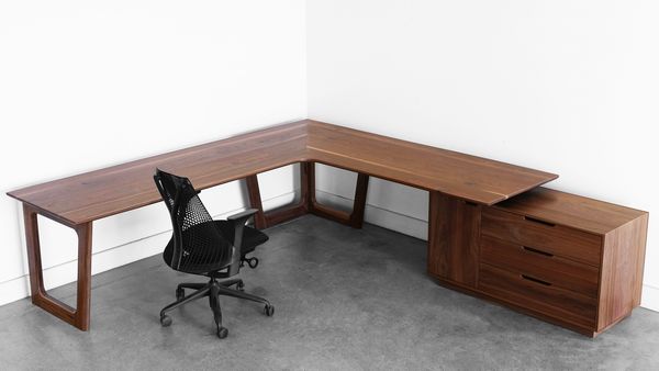 Chris Salomone: This Old House Makers Channel - Modern L-Shaped Desk