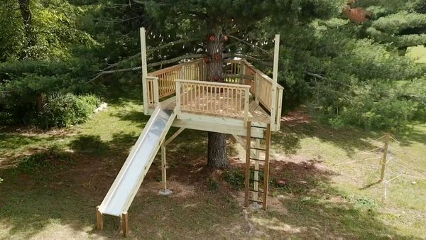 Bob Clagett: This Old House Makers Channel - A Treehouse With a Slide