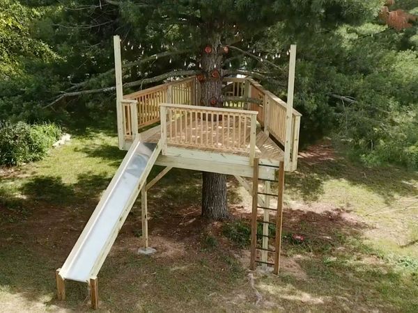 Bob Clagett: This Old House Makers Channel - A Treehouse With a Slide