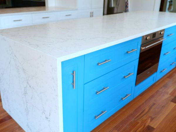Bob Clagett: This Old House Makers Channel - Modern Stair Railing & Kitchen Island