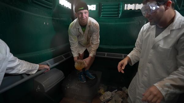 Unspeakable - Last to Leave the Porta Potty Challenge