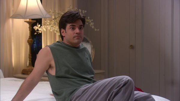 Girlfriends - Happy Valentine's Day… Baby?