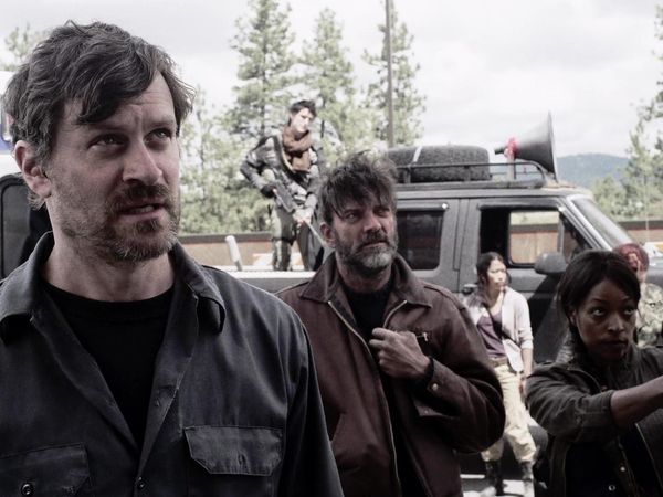 Z Nation - Zumbi de Aço Completo