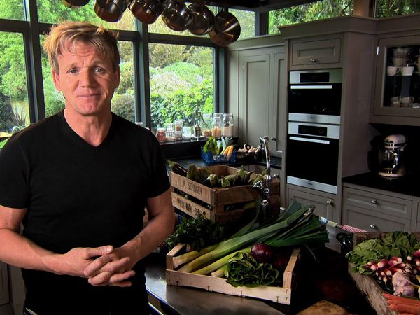 Gordon Ramsay's Ultimate Cookery Course - Stress Free Cooking