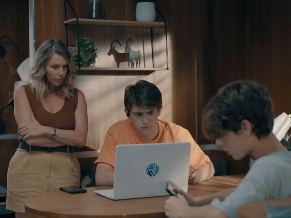 Nickelodeon's Spyders - O Plano