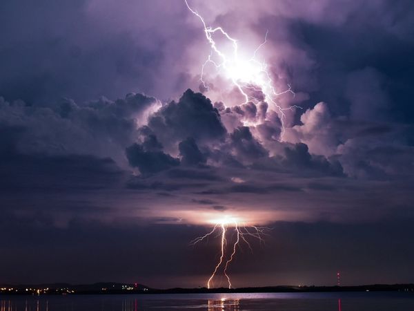 Pronóstico Fatal - Relámpago