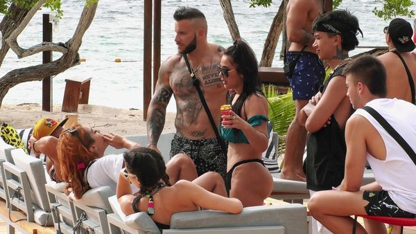 La Venganza de los Ex VIP - Tronó la pistolita