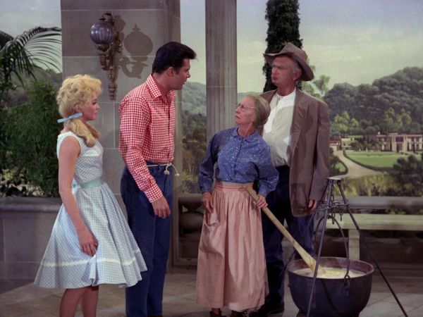 The Beverly Hillbillies - Mr. Farquhar Stays On
