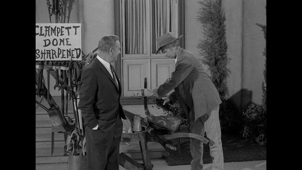 The Beverly Hillbillies - The Big Bank Battle