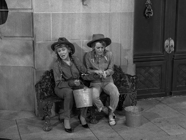 The Beverly Hillbillies - The Clampett Look