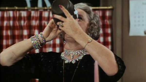 The Beverly Hillbillies - Topless Anyone