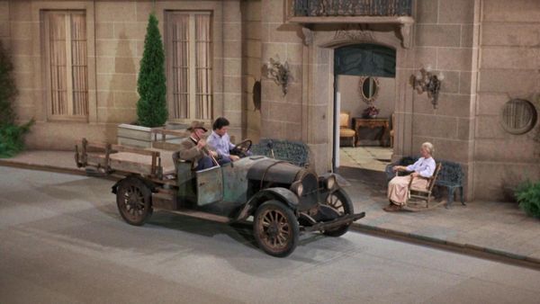 The Beverly Hillbillies - The Indians Are Coming