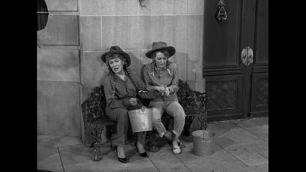 The Beverly Hillbillies - The Clampett Look