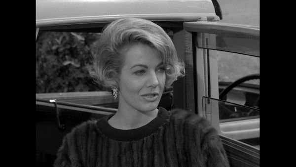 The Beverly Hillbillies - Elly Starts To School