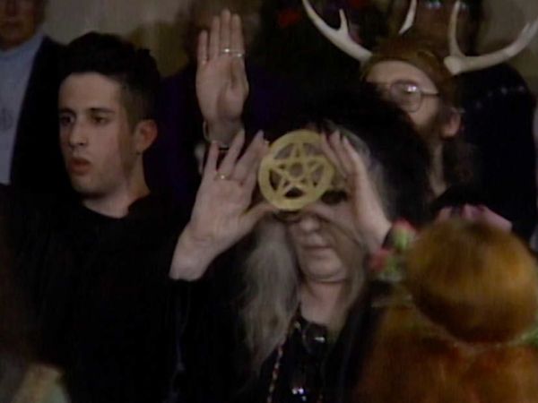 Mysterious Places with Stacy Keach - The Witches of Salem