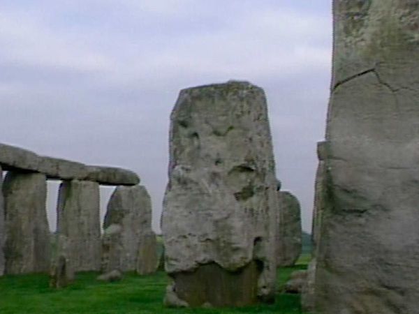 Mysterious Places with Stacy Keach - Stonehenge Rediscovered
