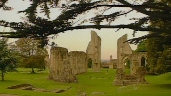 Mysterious Places with Stacy Keach - Glastonbury: Isle of Avalon