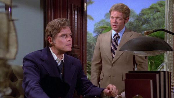 Hawaii Five-0 - Shake Hands with the Man in the Moon