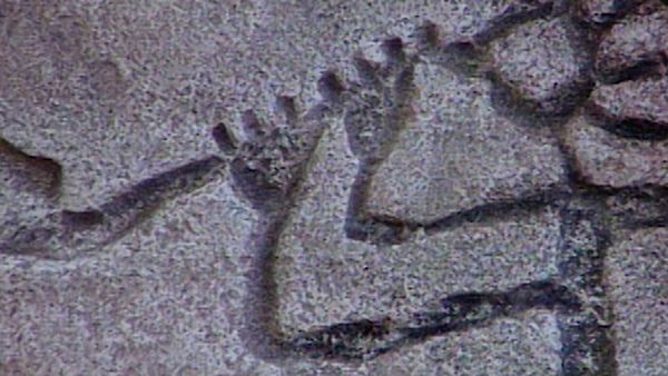 Mysterious Places with Stacy Keach - Stories in Stone: The Petroglyphs