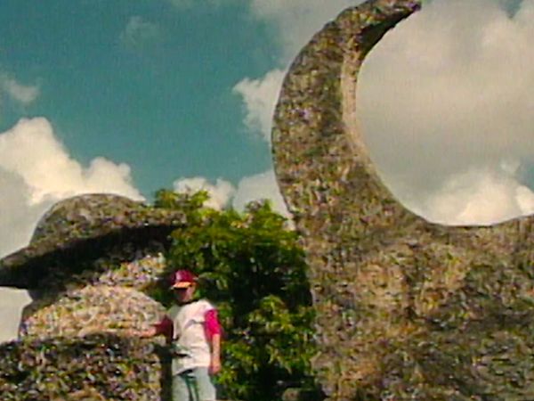Mysterious Places with Stacy Keach - The Mystery of Coral Castle
