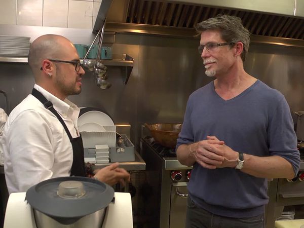 Mexico: One Plate at a Time with Rick Bayless - Market Inspirations, Local Genius