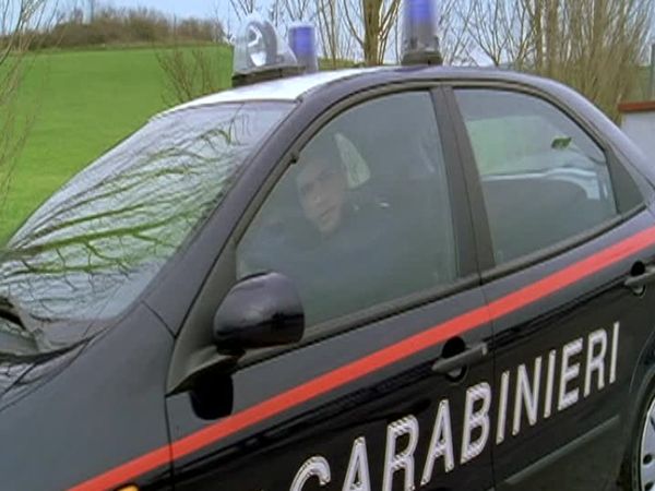 Carabinieri - Una famiglia in arrivo
