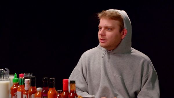 Hot Ones - Mac DeMarco Tries to Stay Chill While Eating Spicy Wings