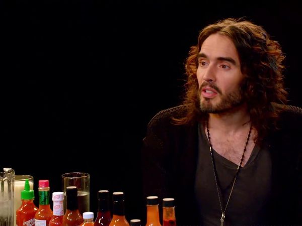 Hot Ones - Russell Brand Achieves Enlightenment While Eating Spicy Wings