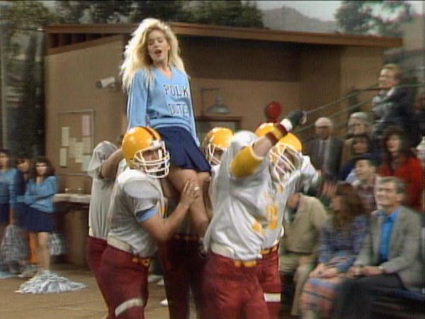 Married... With Children - Poke High (aka The Red Grange Story)