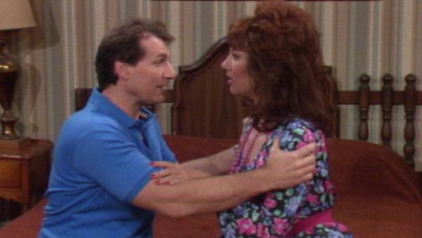 Married... With Children - Alley of the Dolls
