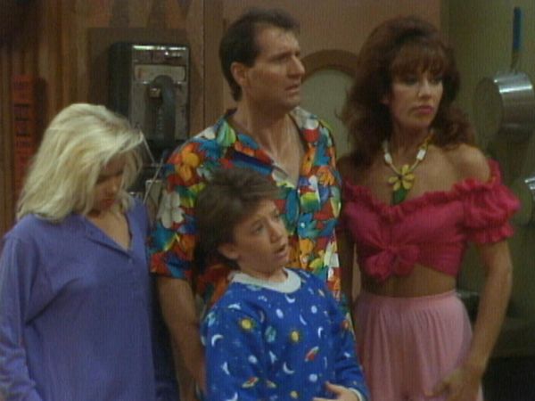 Married... With Children - Poppy's By The Tree - Pt 2