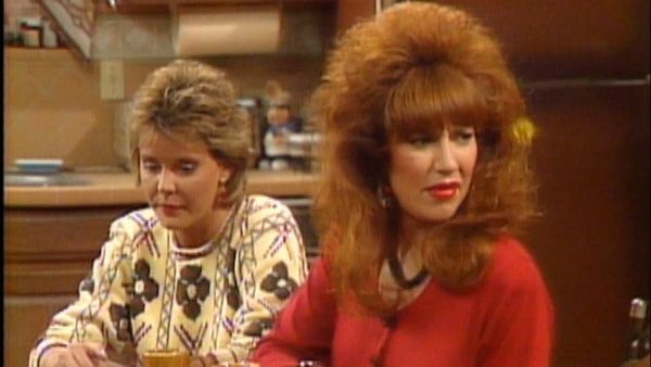Married... With Children - The Agony of De-Feet