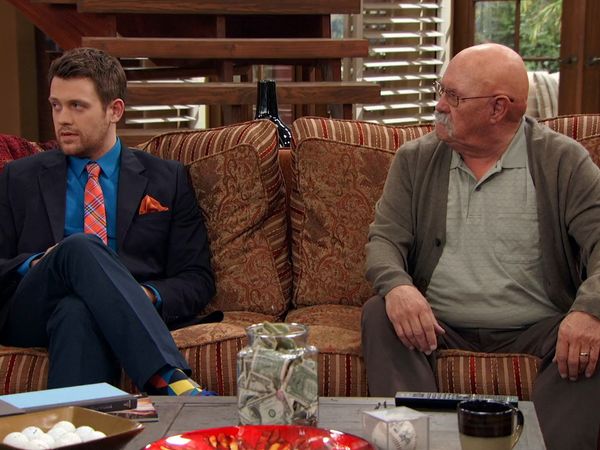 Anger Management - Charlie intenta la privación del sueño