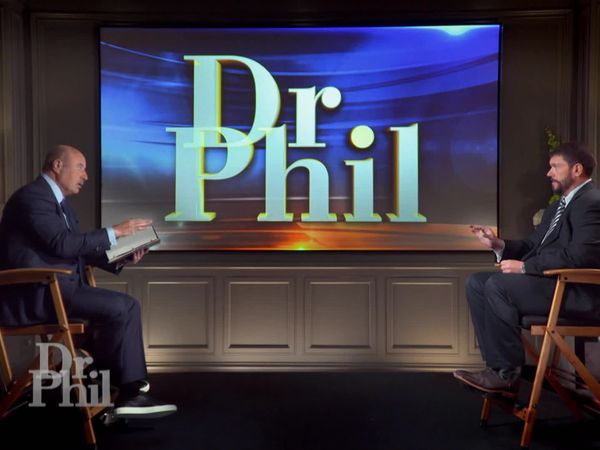 Dr. Phil - The Police Chief, His Wife, And His 6 Girlfriends Pt.1