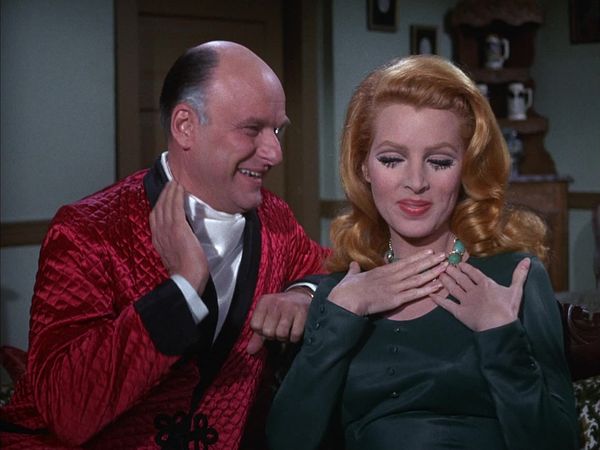 Hogan's Heroes - Standing Room Only
