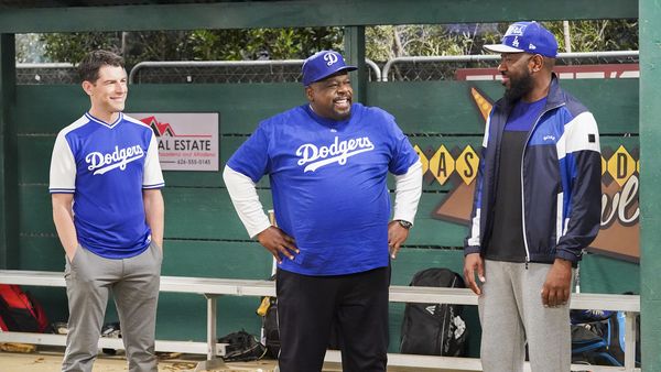 The Neighborhood - Welcome to the Big Little Leagues