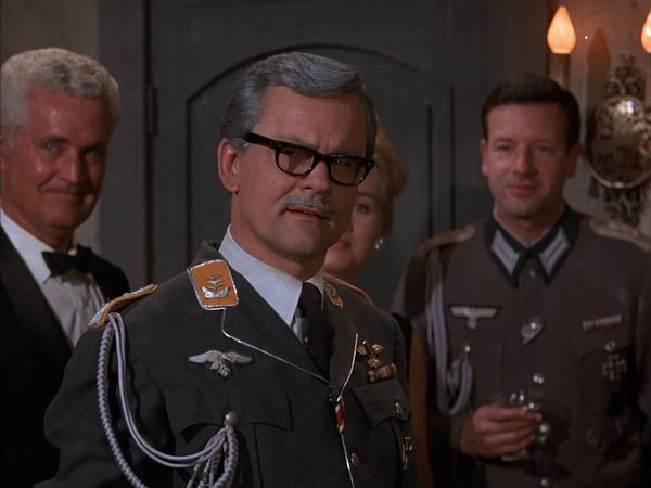 Hogan's Heroes - Hogan's Double Life
