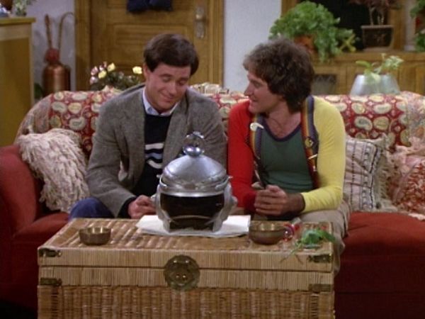 Mork & Mindy - Mork Goes Public
