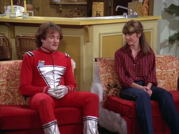 Mork & Mindy - There's A New Mork In Town