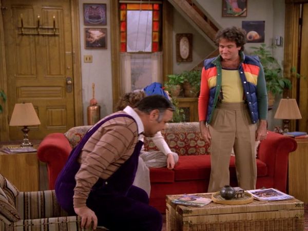 Mork & Mindy - I Don't Remember Mama