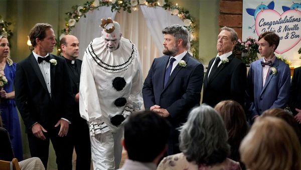 The Conners - A Judge and a Priest Walk Into a Living Room…