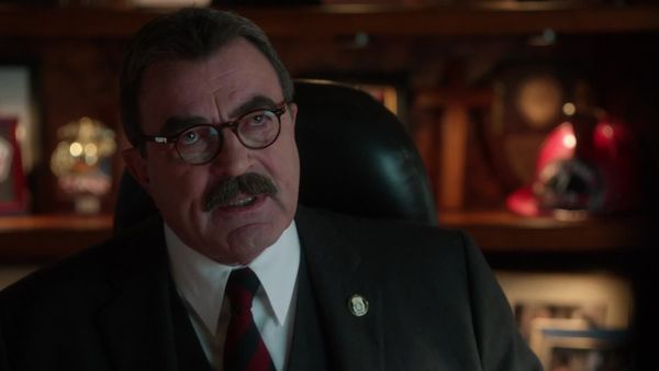 Blue Bloods, en español - Resistencia