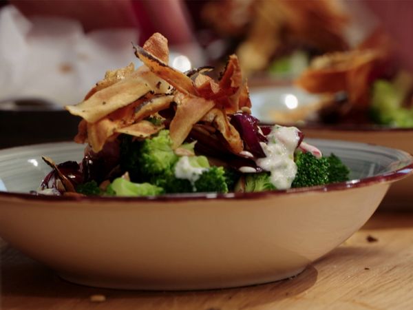 Rachs 5€-Küche - Gemüse-Bowl mit Schwarzwurzelchips