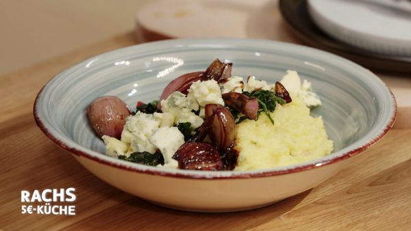 Rachs 5€-Küche - Cremige Polenta mit Blattspinat