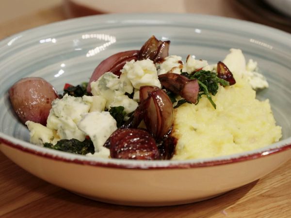 Rachs 5€-Küche - Cremige Polenta mit Blattspinat
