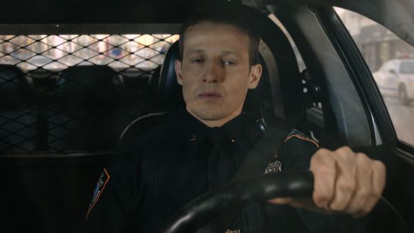 Blue Bloods (en español) - Negocios personales