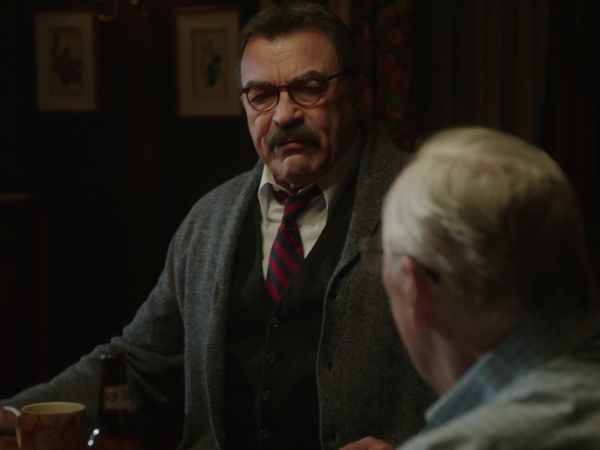 Blue Bloods (en español) - Quien se aleja