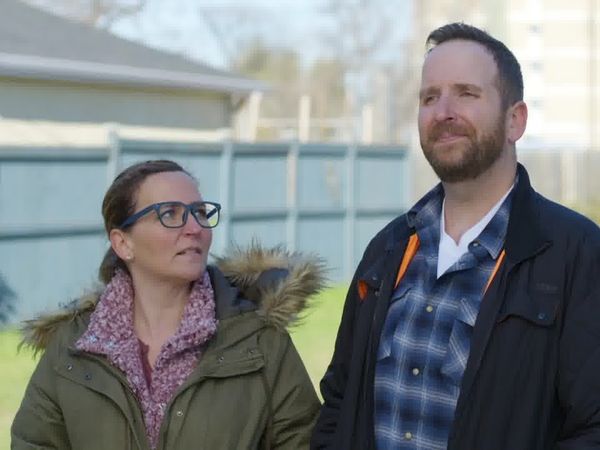 Hoarder House Flippers - Flipping Frustrations