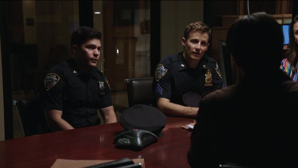 Blue Bloods, en español - Detrás de la sonrisa