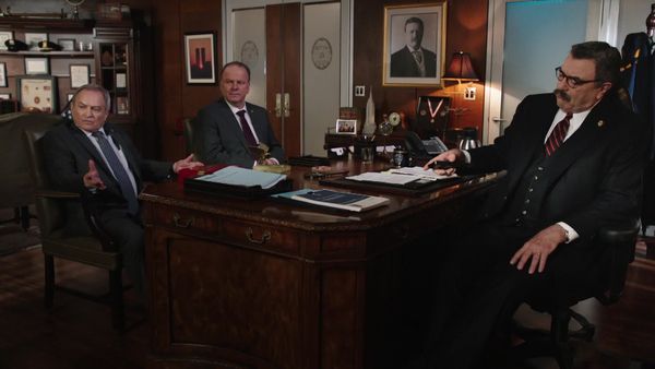 Blue Bloods, en español - El palacio del enigma